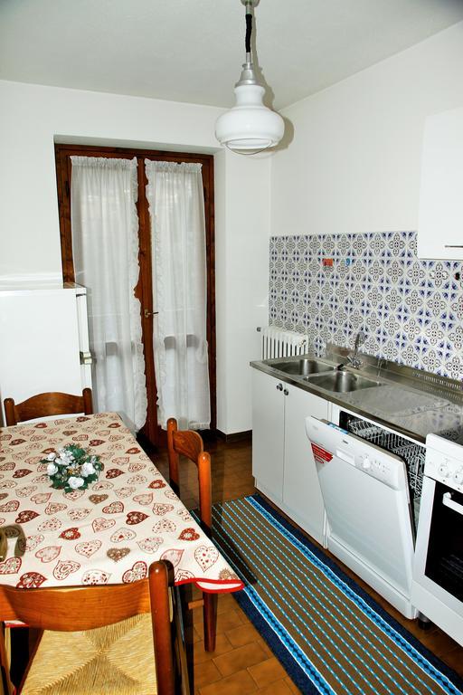 Chalet Dell'Ermellino บอร์มิโอ ภายนอก รูปภาพ