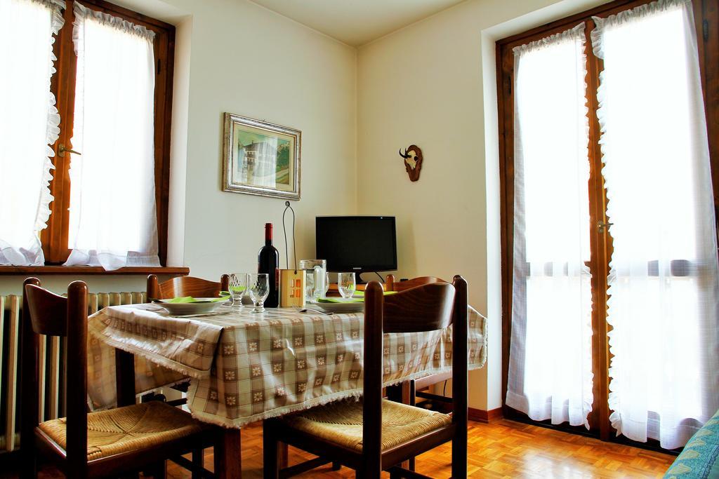 Chalet Dell'Ermellino บอร์มิโอ ภายนอก รูปภาพ